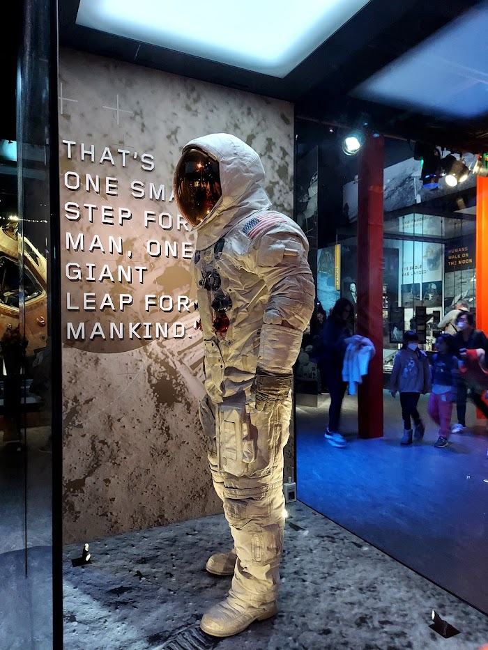 neil armstrong suit