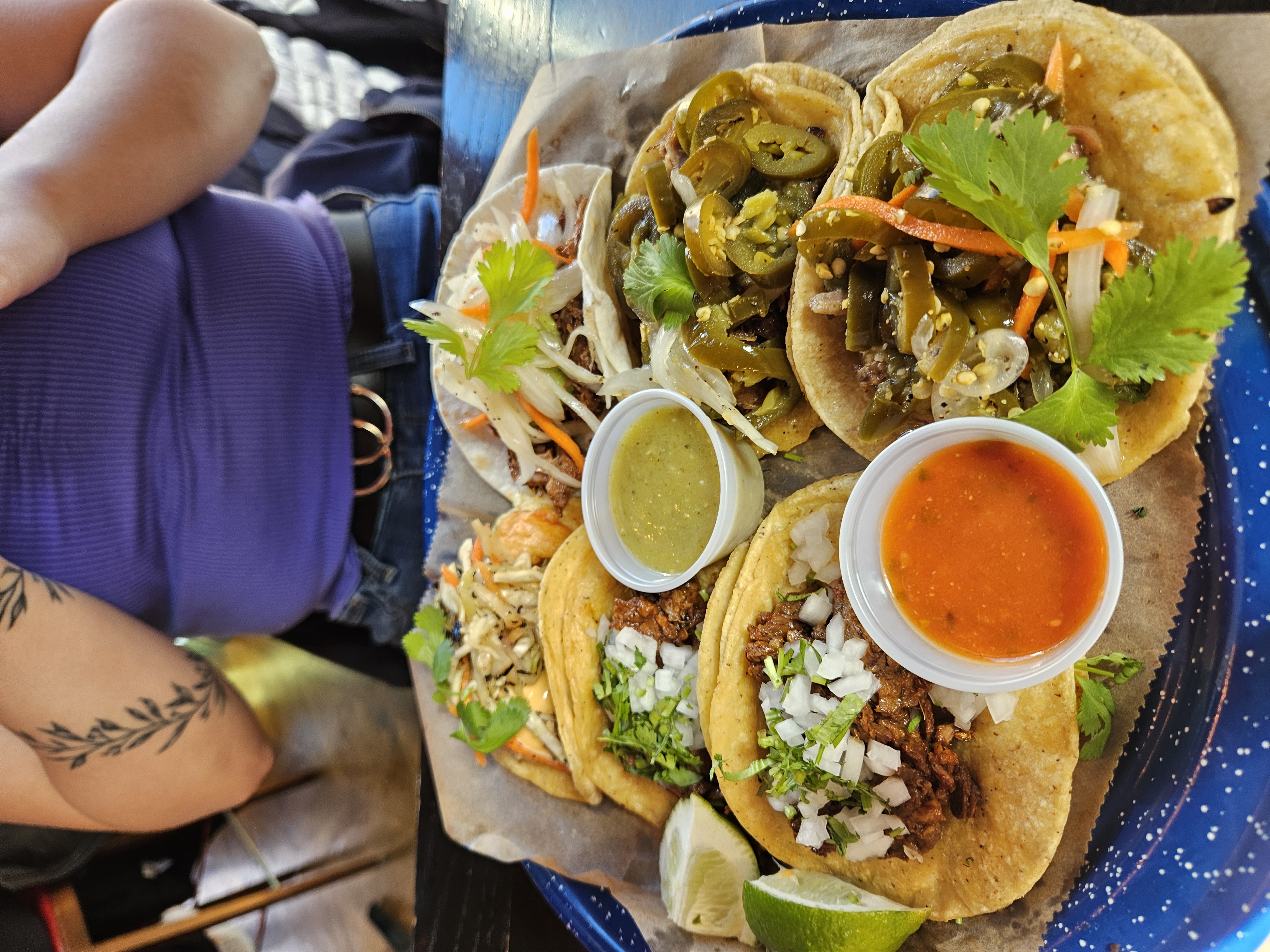 tray of 6 tacos and sauces