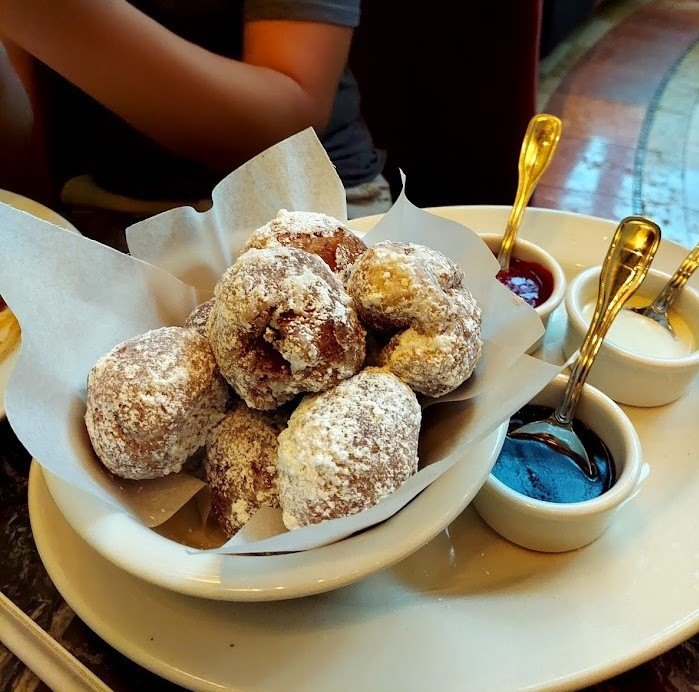 beignets with powdered sugar