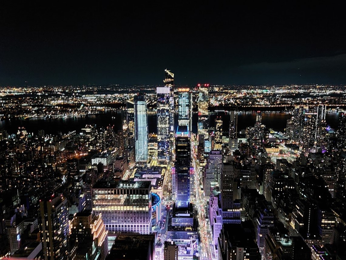 nyc skyline at night